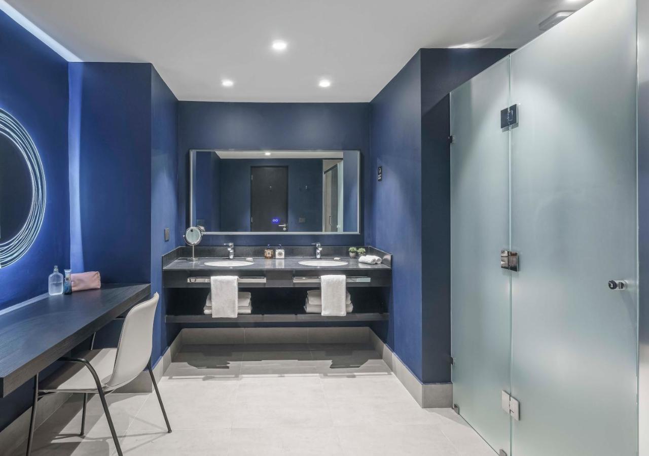 Pullman Santiago Vitacura Exterior photo Bathroom