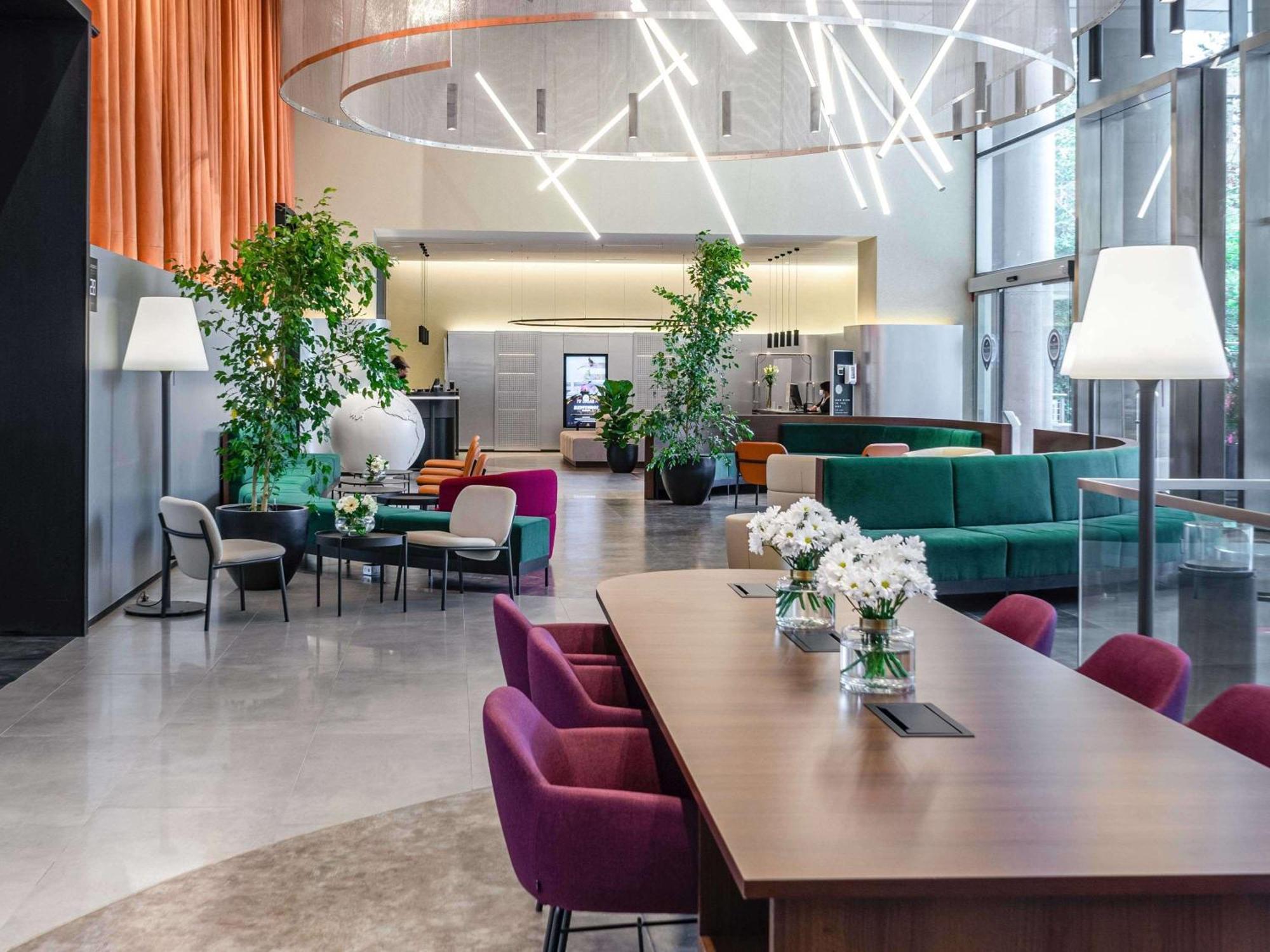 Pullman Santiago Vitacura Exterior photo Lobby